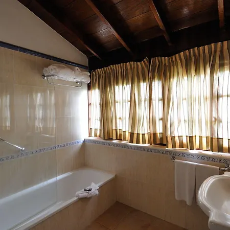 호텔 El Nogal Boutique & 4*